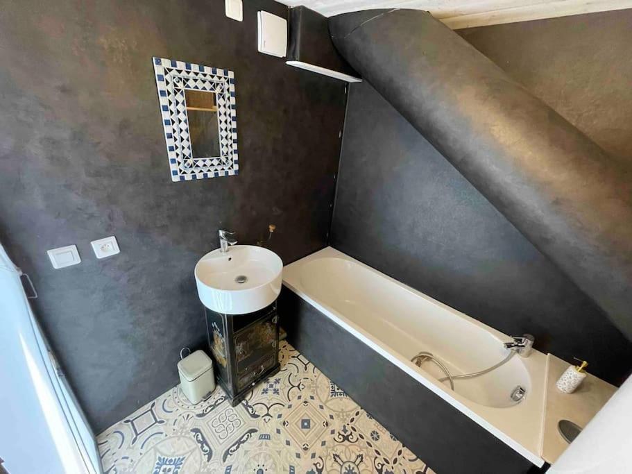 La Tiny House De Chaparon Lejlighed Lathuile Eksteriør billede